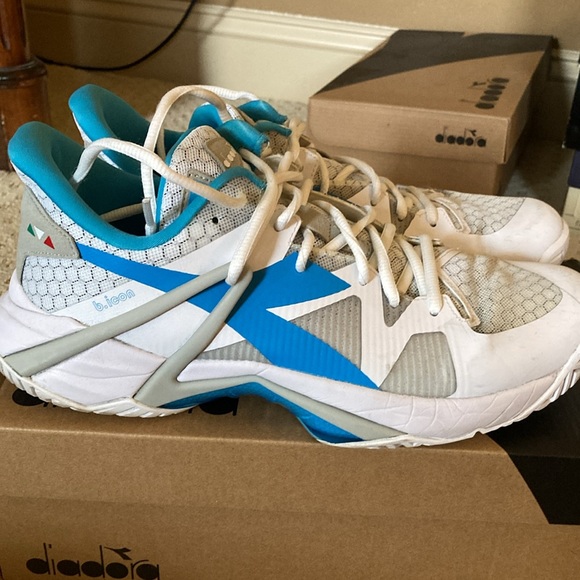 Diadora tennis court shoes - Picture 5 of 8